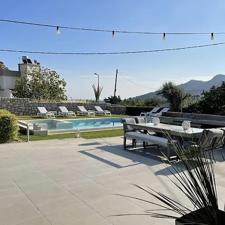 Luxury With Pool Close To Faliraki & Kalithies