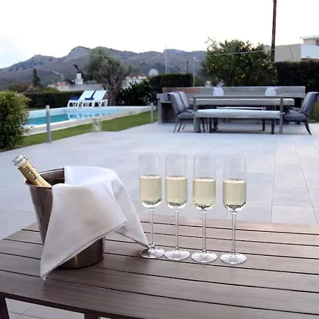 Luxury With Pool Close To Faliraki & Villa Kalithies