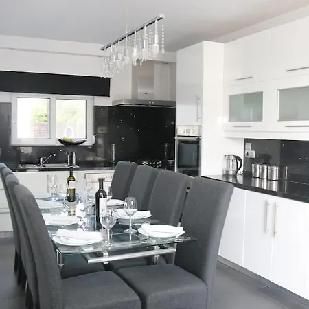 Luxury With Pool Close To Faliraki & Kalithies